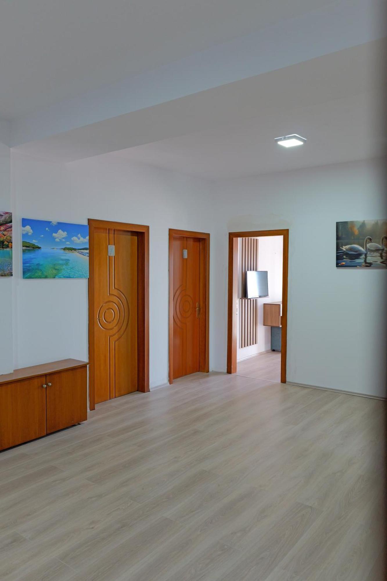 Hotel Holiday Sarandë Esterno foto
