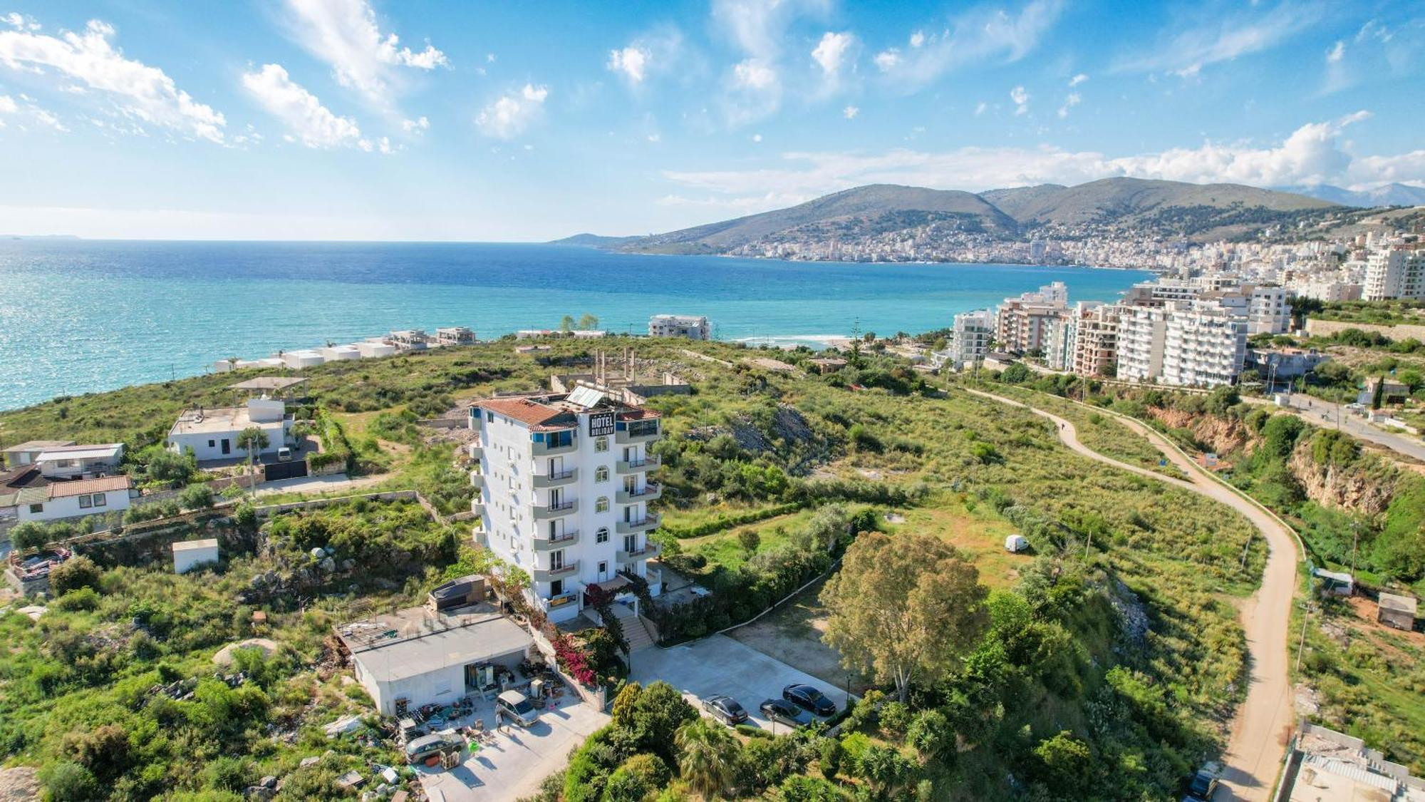Hotel Holiday Sarandë Esterno foto