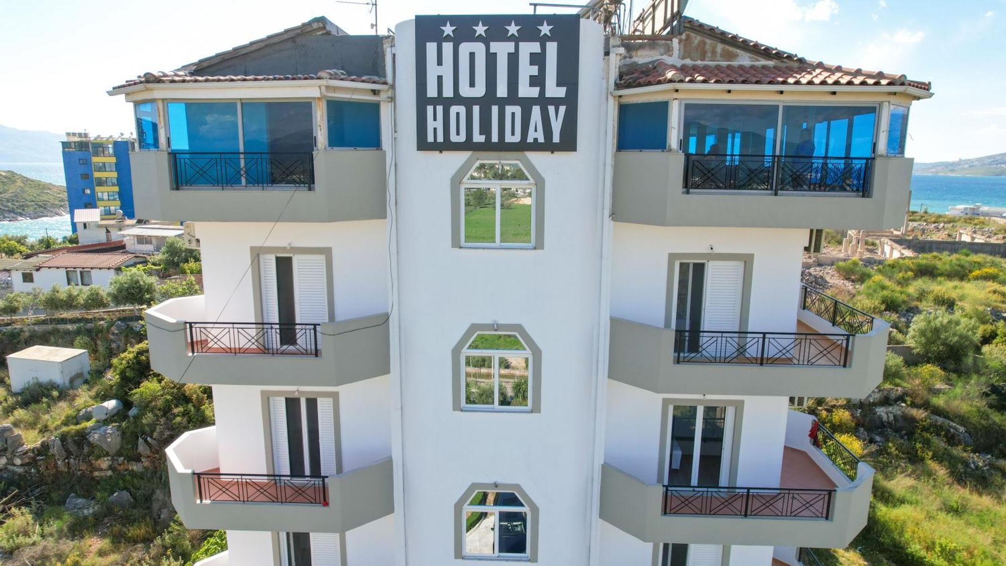 Hotel Holiday Sarandë Esterno foto