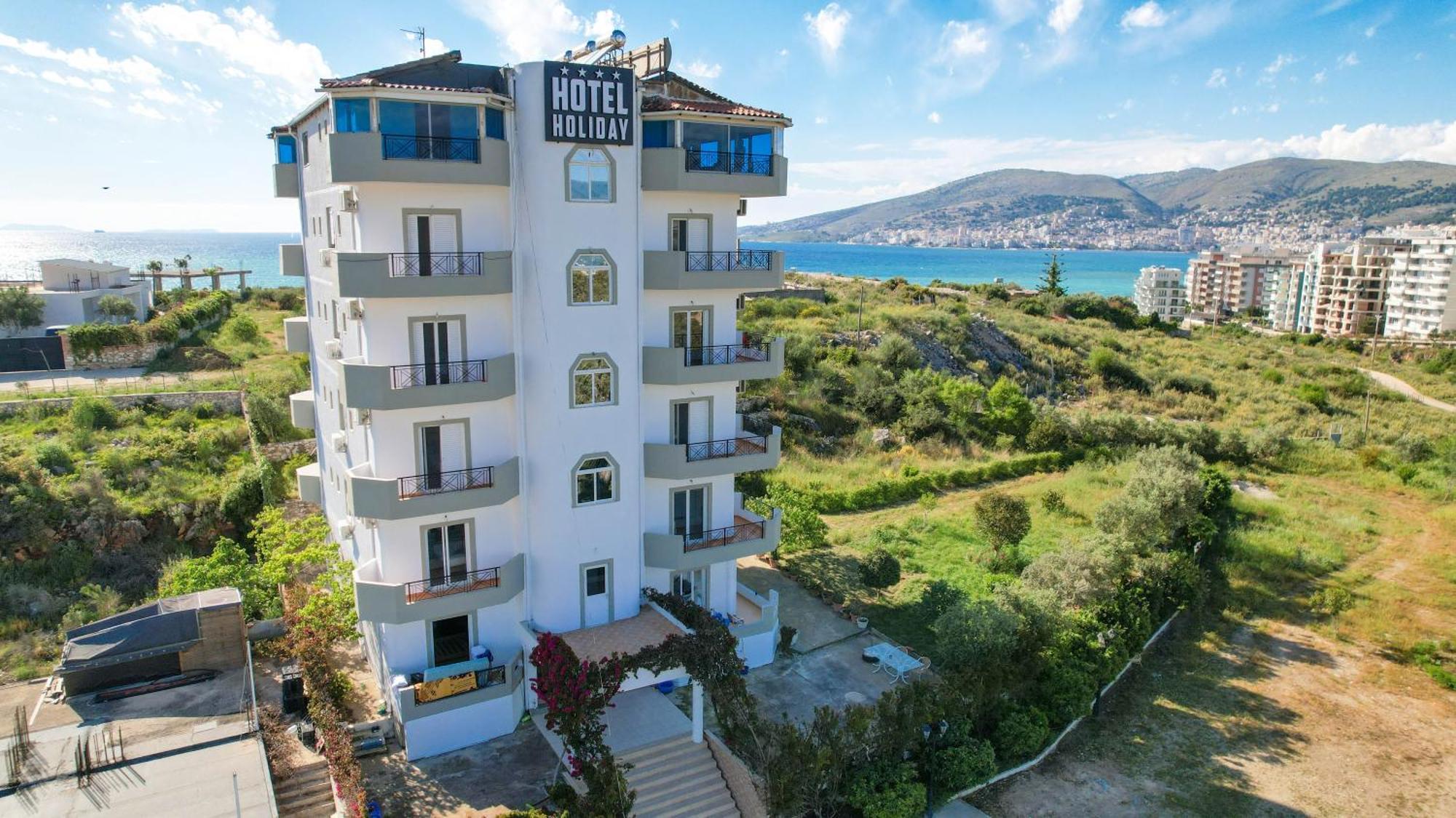 Hotel Holiday Sarandë Esterno foto