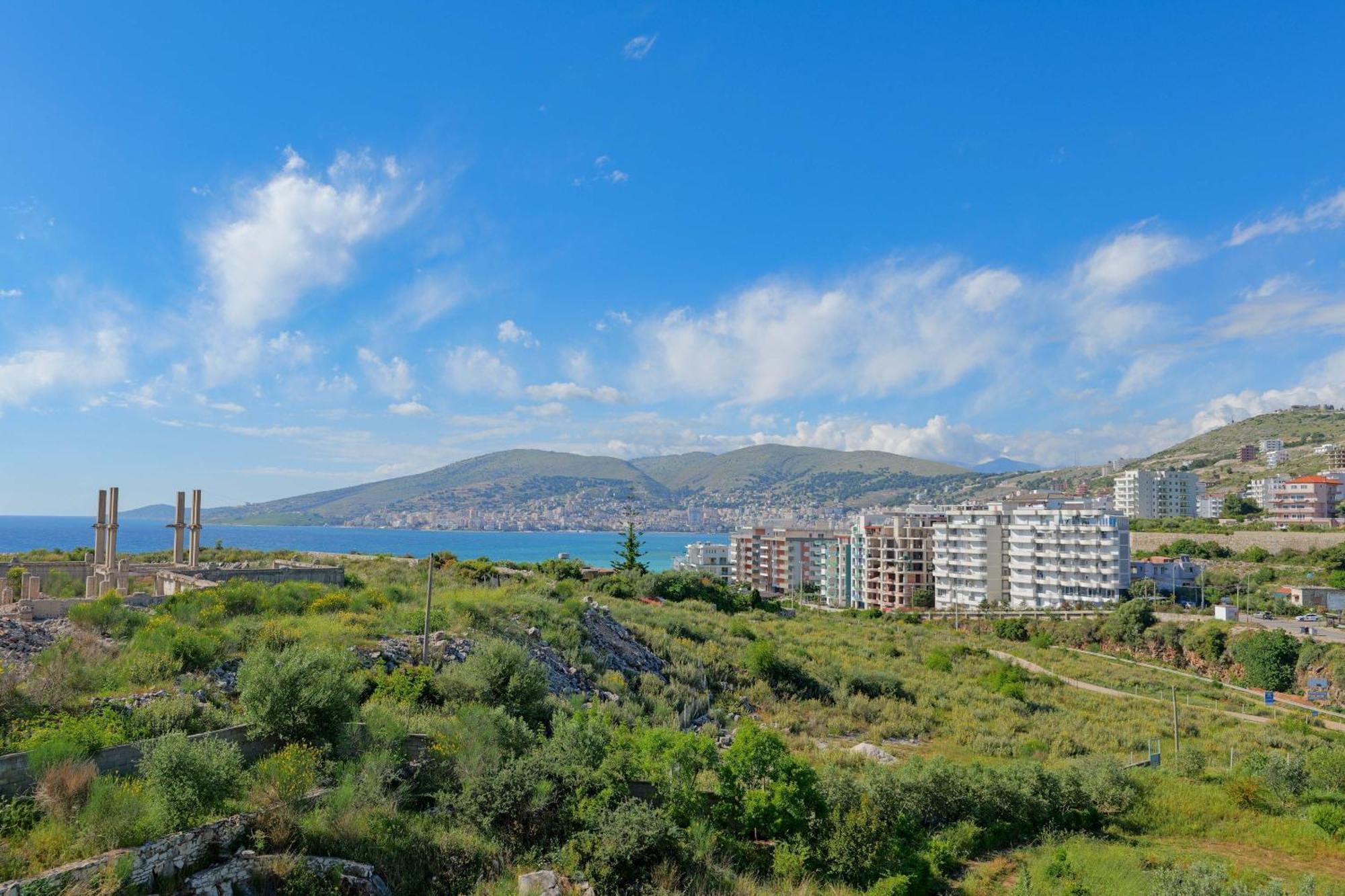 Hotel Holiday Sarandë Esterno foto