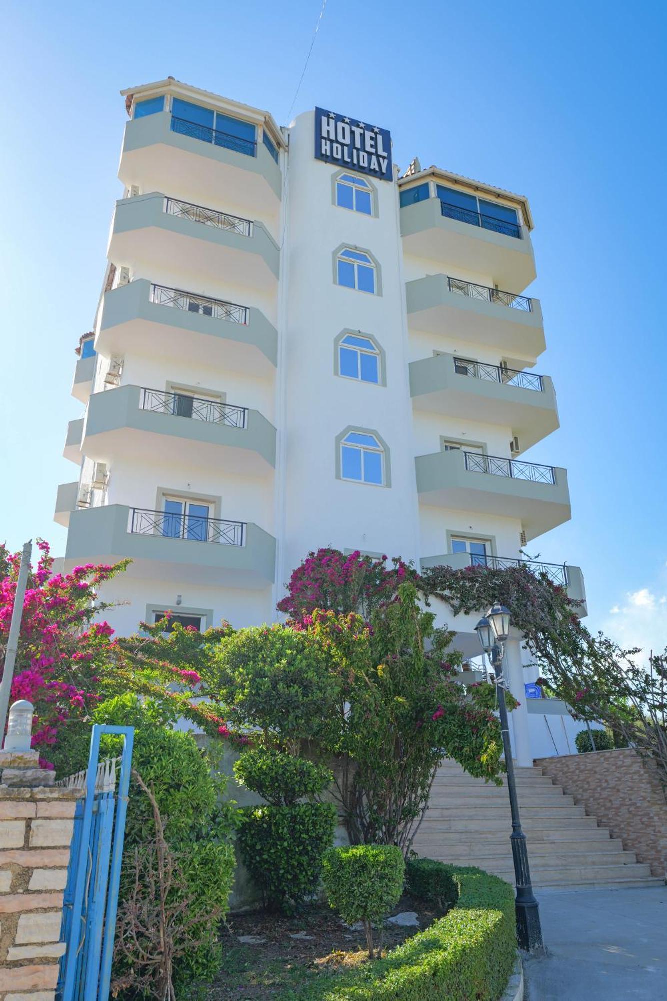 Hotel Holiday Sarandë Esterno foto